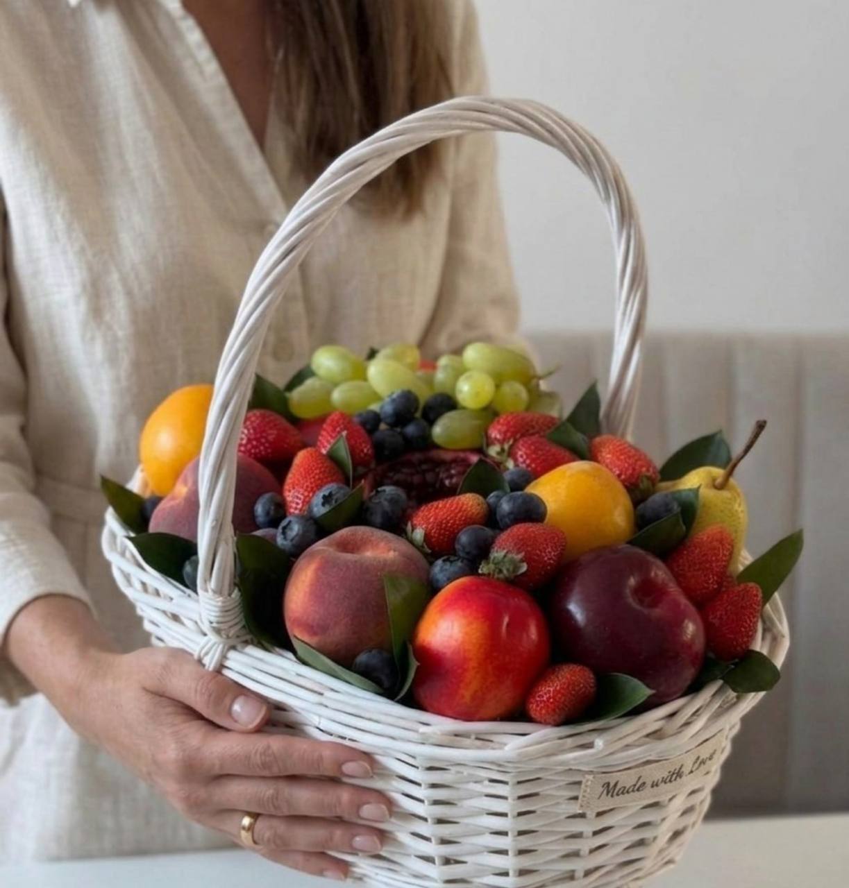 Фруктовая корзина «Щедрый сад»
